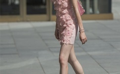 吉泽明步人体艺术